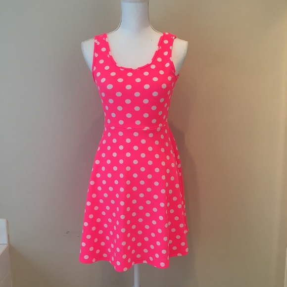 minnie mouse pink and white polka dot dress
